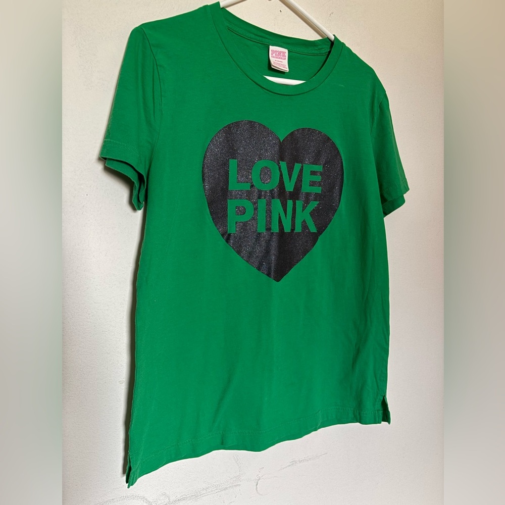 PINK by Victoria's Secret “Originals Throwback Line” Green tee with Black Heart